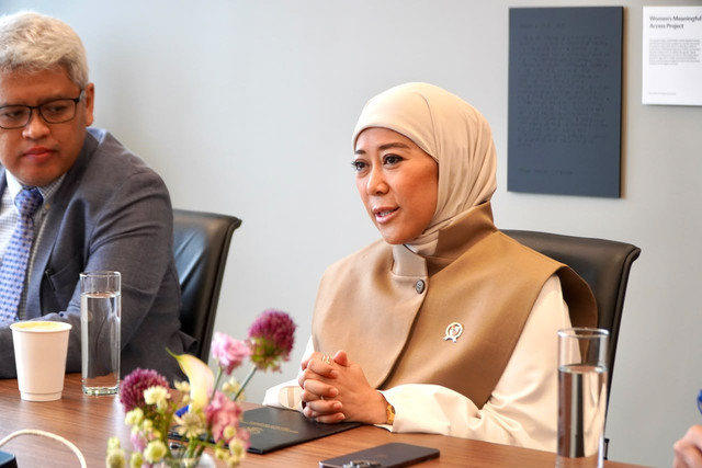 Menteri Komunikasi dan Digital Meutya Hafid dalam pertemuan bilateral dengan President Microsoft Global Affairs Lisa Monaco di New York, Amerika Serikat, Rabu (23/09/2026). Foto: Dok. Komdigi