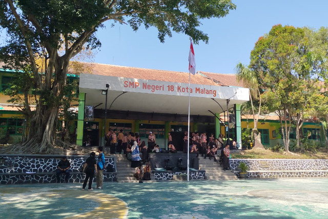 Kegiatan pembelajaran terganggu pasca aksi siswa SMPN 18 Malang usai dugaan Kekerasan Oknum Kepsek, Jumat (25/9/2026). Foto: Dok. Istimewa