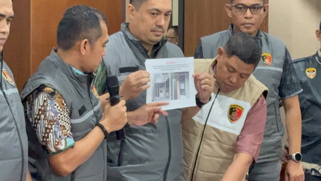 Aset yang diamankan kasus gratifikasi dan TPPU Bupati Gowa, Jumat (25/9). Foto: Rayyan/Kumparan
