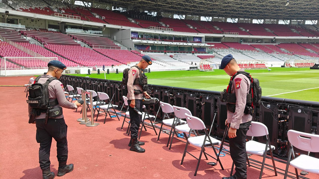 Satuan Brimob Polda Metro Jaya Melakukan Sterilisasi di Stadion Utama Gelora Bung Karno (SUGBK), Jakarta Pusat, Jumat (25/9/2026). Foto: Dok. Brimob Polda Metro Jaya