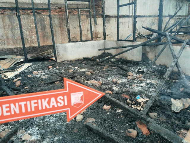 Kebakaran sembilan rumah warga di Padangsidimpuan, Sumatera Utara, Jumat (25/9/2026). Foto: Dok. Polres Padangsidimpuan