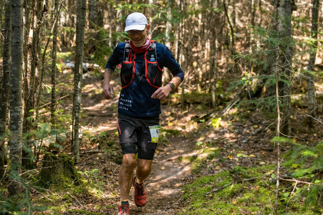 Ilustrasi rundown UGM Trail Run Jogja 2026, foto bukan lomba yang sebenarnya: Unsplash/Olivier Devillers