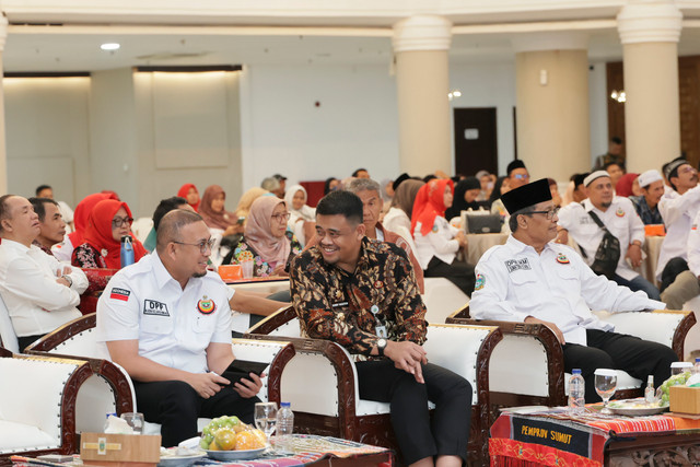 Ketum DPP IKM Andre Rosiade puji kerja keras Gubernur Sumut Bobby Nasution dalam pembangunan infrastruktur dan ekonomi saat hadiri pelantikan PW IKM Sumut di Medan, Sabtu (26/9/2026). Foto: Dok. Diskominfo Sumut