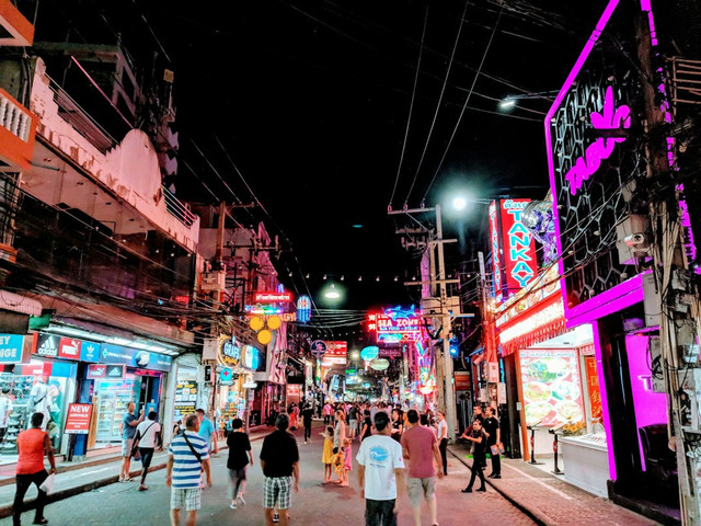 Ilustrasi rangkaian acara HUT Kota Palu 2026, foto bukan acara yang sebenarnya: Unsplash/Kei Ching Chan