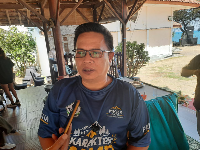 Kepala Dispendikbud Situbondo Sopan Efendi. Foto: kumparan