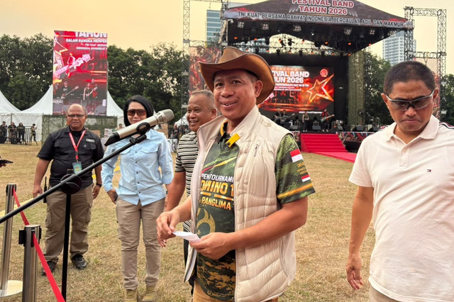 Panglima TNI Jenderal Agus Subiyanto menghadiri Festival Band 2026 di Lapangan Bola Aldiron, Pancoran, Jakarta Selatan, Minggu (27/9/2026). Foto: Nauval Pratama/kumparan