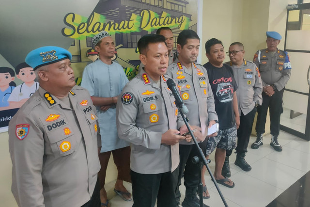 Kabid Humas Polda Sulsel Kombes Pol Didik Supranoto dalam konferensi pers MInggu (27/9/2026). Foto: Dok. Istimewa