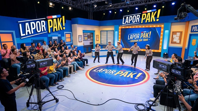 Ilustrasi suasana program Lapor Pak! Trans7. (Sumber: Gemini AI)