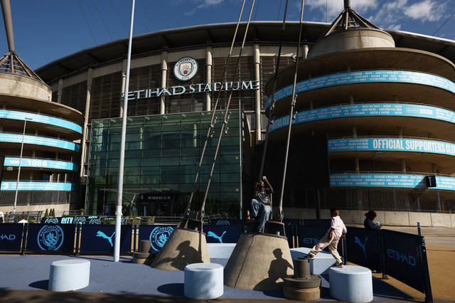 Pemandangan bagian luar Etihad Stadium milik Manchester City