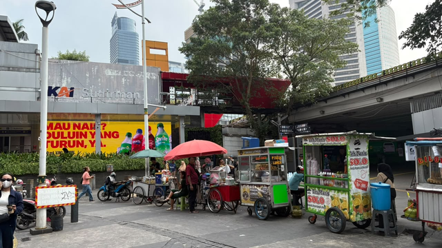 Suasana Jalan Blora-Kendal Dukuh Atas di akhir pekan, Sabtu (26/9/2026). Foto: Fariza Rizky Ananda/kumparan.