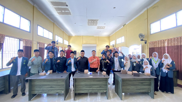 Foto bersama peserta Rapat Anggota Komisariat PK IPNU-IPPNU UNIQHBA IAIQH usai kegiatan.Sumber Foto: Dokumentasi PK IPNU-IPPNU UNIQHBA IAIQH.