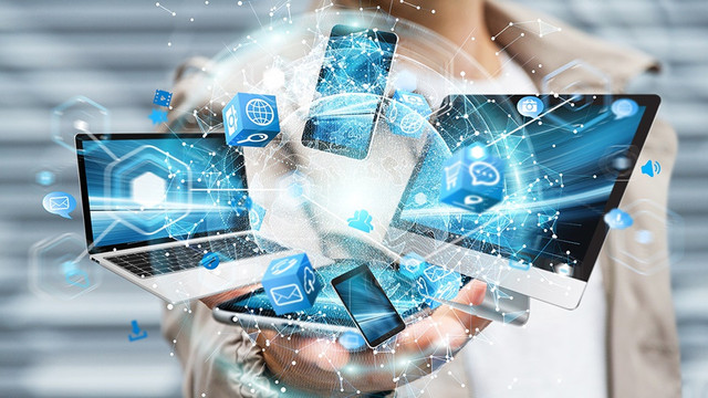 sistem informasi di era digital , sumber: https://eraspace.com/artikel/post/mengenal-5-teknologi-digital-yang-semakin-tren-di-abad-21