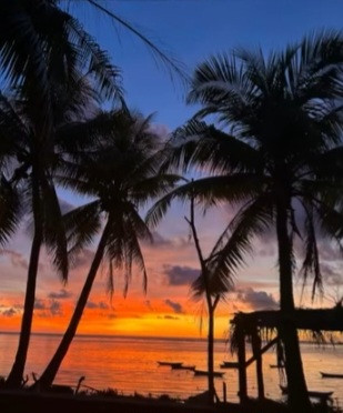 "Pesona lanskap pesisir Pantai Nemberala yang asri di ujung paling selatan Indonesia." Potret lanskap hasil karya dan tangkapan kamera pribadi.