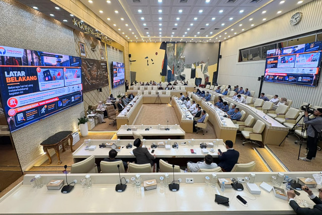 Suasana rapat Komisi II DPR dengan Ombudsman di Kompleks Parlemen, Senayan, Jakarta, Selasa (29/9/2026). Foto: Nasywa Athifah/kumparan