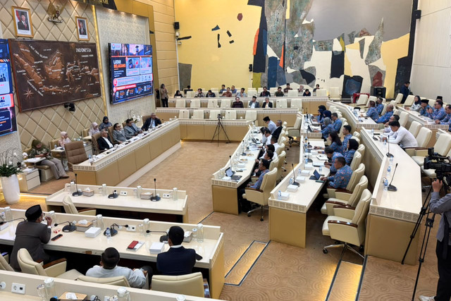 Suasana rapat Komisi II DPR dengan Ombudsman di Kompleks Parlemen, Senayan, Jakarta, Selasa (29/9/2026). Foto: Nasywa Athifah/kumparan