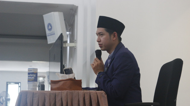 Koh Dennis Lim ajak jamaah membebaskan diri dari ketergantungan kepada selain Allah di Kajian Tauhiid Bersama DT Peduli Tangsel (Sumber: DT Peduli)