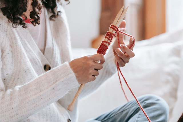 Pexels knit adalah,Pexels/Miriam Alonso