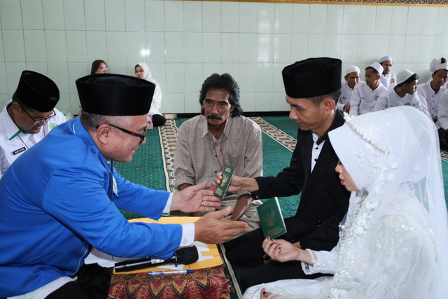 Akad Penuh Haru, Lapas Mojokerto Fasilitasi Akad Nikah Warga Binaan Bersama KUA Kranggan (Foto:HumasLapasMoker)
