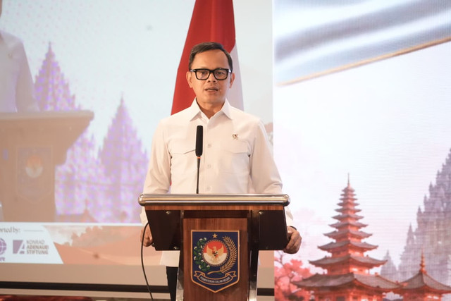 Wamendagri Bima Arya Sugiarto tekankan pentingnya integrasi mitigasi risiko bencana dan tata ruang sejak tahap perencanaan pembangunan daerah dalam seminar Indonesia-Jepang di Jakarta, Rabu (30/9/2026). Foto: Kemendagri RI