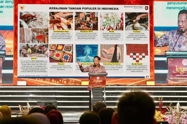 Mendagri Tito Karnavian resmi tutup Kriyanusa 2026 di JICC Jakarta dan soroti potensi besar kerajinan tangan Indonesia di kancah global, Rabu (30/9/2026). Foto: Kemendagri RI