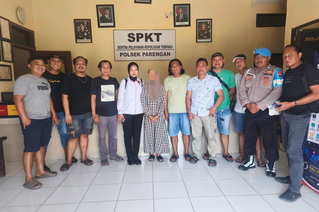 Warga Kecamatan Parengan, Kabupaten Tuban, ditangkap usai terekam CCTV mencuri uang milik keluarga penunggu pasien di ICU RSUD dr Soegiri Lamongan.
 Foto: Polres Lamongan