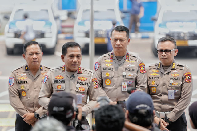 Kakorlantas Polri Irjen Pol. Wibowo cek kesiapan almatsus penindakan kendaraan Over Dimension Over Load (ODOL). Foto: Dok. Korlantas