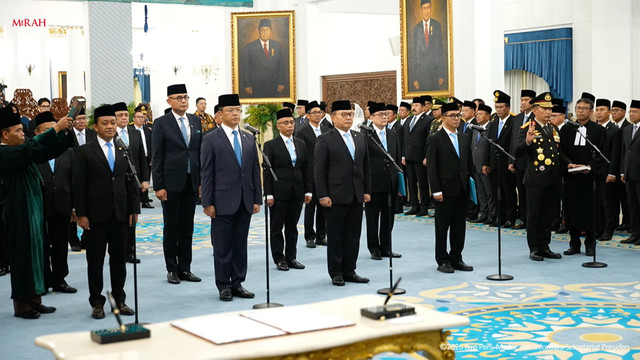 Pelantikan dan pengucapan sumpah pejabat negara, Istana Negara, Jakarta, Kamis (1/9/2026). Foto: YouTube/ Sekretariat Presiden