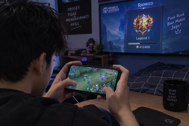Ilustrasi pemain push rank Immortal Mobile Legends. Sumber gambar: Dibuat menggunakan AI (ChatGPT/OpenAI), 2026.