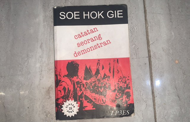 buku catatan seorang demonstran karya soe hok gie (sumber: dokumentasi penulis)