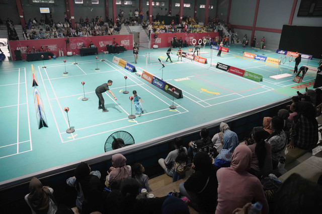 Suasana MilkLife Festival SenengMinton Solo 2026 yang berlangsung di GOR FKOR UNS, Kamis (1/10/2026). Foto: Dok. MilkLife Festival SenengMinton