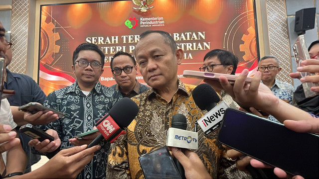Serah Terima Jabatan Menteri Perindustrian (Menperin) Muhammad Sarmuji dari Agus Gumiwang Kartasasmita, Jumat (2/10/2026). Foto: Fariza Rizky Ananda/kumparan
