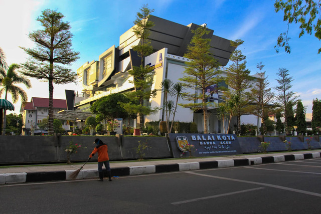 https://prokopim.bandaacehkota.go.id/upload/2025/01/Messenger_creation_EC161210-A560-4889-AFC8-5F12473DD68B.jpeg