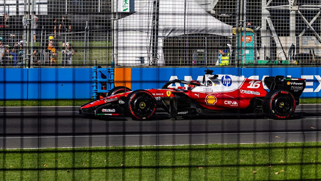 Ferrari SF-25 melaju di lintasan Formula 1. Sumber: Unsplash
