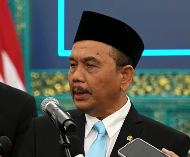 Syahganda Nainggolan usai dilantik sebagai Kepala Bakom RI di Istana Negara, 2/10/2026. Foto: Youtube/Sekretariat Presiden
