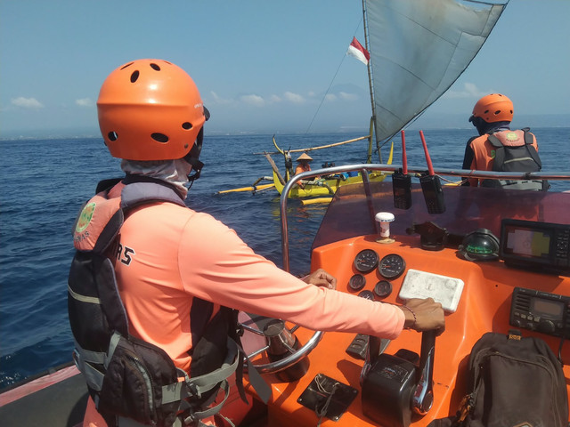 Operasi SAR hari kelima untuk mencari penumpang KMP Cemerlang 55 yang terjatuh di perairan Gilimanuk, Jumat (2/10/2026). Foto: Dok. Humas SAR Bali