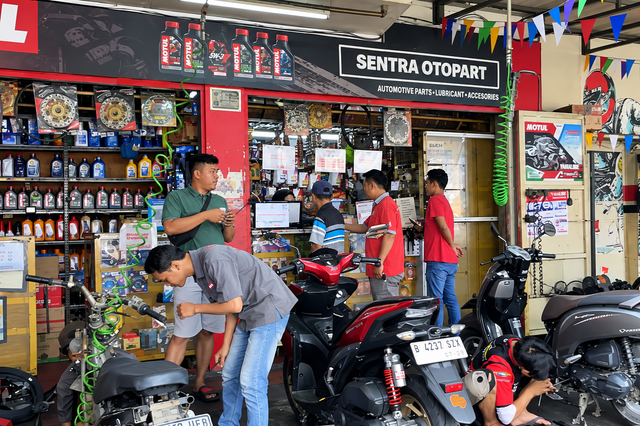 Bengkel Sentra Otopart di Kebon Jeruk, Jakarta Barat. Foto: Dok. Sentra Otopart