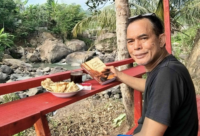 Bisa ngopi sambil membaca buku sudah cukup