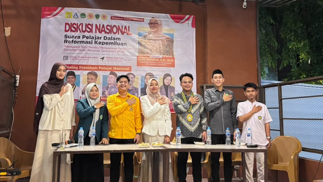 Presidium Pelajar Nasional (PPN) bersama Aneu Nursifah