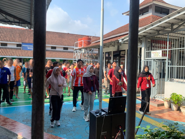 Jaga Kebugaran Warga Binaan Rutan Banjarnegara Ikut Senam Bersama Peserta Magang