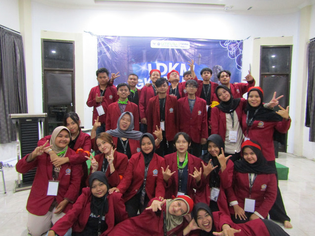 Sumber: Dokumentasi pribadi, kegiatan Latihan Dasar Kepemimpinan Mahasiswa (LDKM) Fakultas Hukum Universitas Muhammadiyah Surabaya.