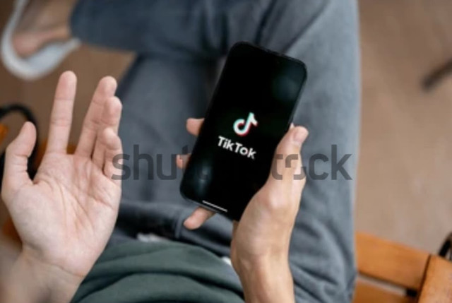 Tiktok Shop. Sumber :Shutterstock.com