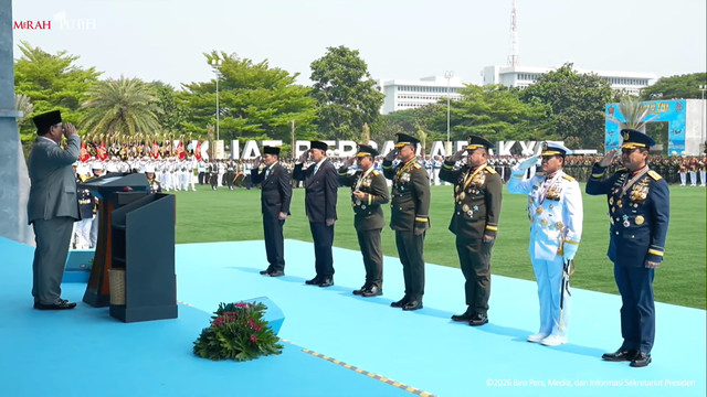 Presiden Prabowo Subianto saat Upacara HUT ke-81 TNI di Mabes TNI, Cilangkap, Jakarta, Senin (5/10/2026).
 Foto: Youtube/Sekretariat Presiden
