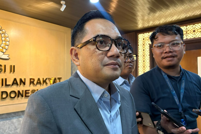 Ketua Komisi II DPR RI Muhammad Rifqinizamy Karsayuda di Kompleks Parlemen, Senayan, Jakarta, Senin (5/10/2026). Foto: Nasywa Athifah/kumparan