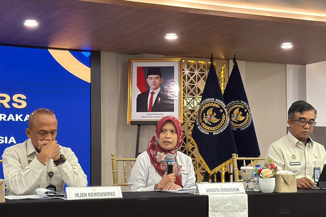 Anggota Ombudsman RI Syafrida Rachmawati Rasahan dalam konferensi pers Kementrian Imigrasi dan Pemasyarakatan bersama Ombudsman RI di Kemenimipas, Jakarta Selatan, Senin (5/10/2026). Foto: Zahira Hilman/kumparan