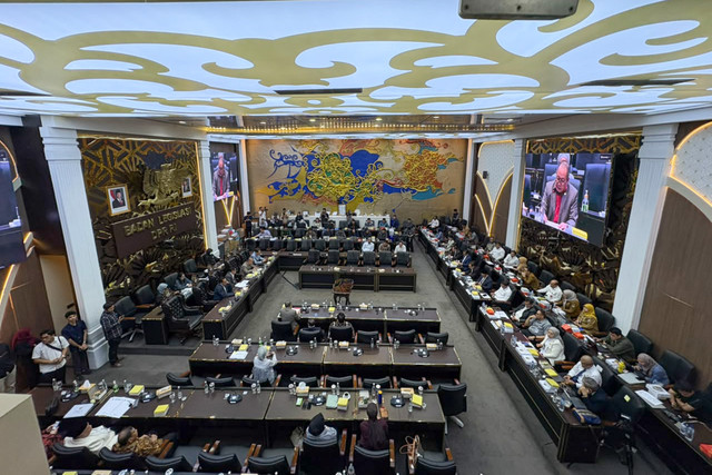 Suasana Rapat Kerja Baleg DPR RI dengan Pemerintah di Kompleks Parlemen, Senayan, Jakarta, Senin (5/10/2026). Foto: Nauval Pratama/kumparan