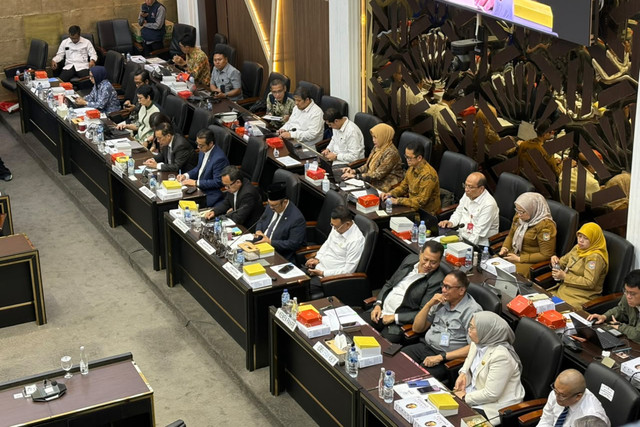 Suasana Rapat Kerja Baleg DPR RI dengan Pemerintah di Kompleks Parlemen, Senayan, Jakarta, Senin (5/10/2026). Foto: Nauval Pratama/kumparan