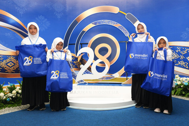 Pelaksanaan Mandiri Berbagi Santunan Anak Yatim Piatu dalam rangka HUT ke-28 Bank Mandiri. Foto: Dok. Bank Mandiri