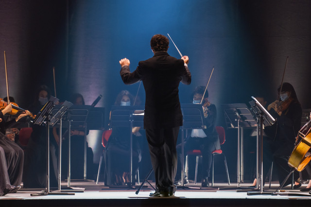 Ilustrasi orkestra. Foto: Kitreel/Shutterstock