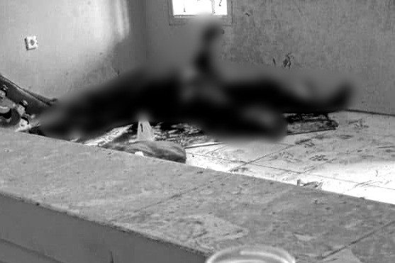 Mayat pria tanpa identitas ditemukan di sebuah bangunan kosong bekas SPPG di Desa Kebonadem, Kecamatan Brangsong, Kabupaten Kendal, Jawa Tengah. Foto: Dok. Istimewa