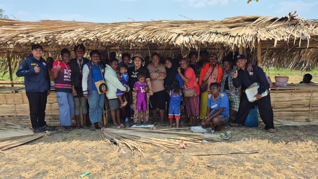 Foto bersama UMKM Sinai (Sumber: Dokumentasi Pribadi)